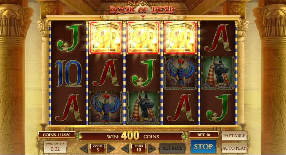 Three Tomb scatters on reels 2, 3 and 4 trigger the Book of Dead free spins