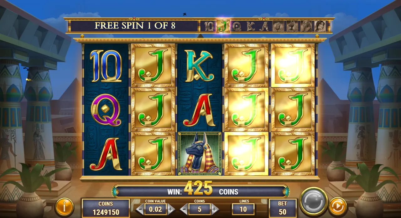 Pyramids of Dead free spin 1 of 8: J expanded over four reels, paying 425 coins